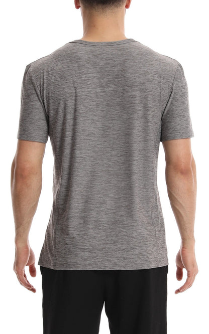 Men’s gym t-shirt quick-dry lightweight material
